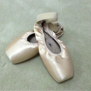 Capezio pointe shoes